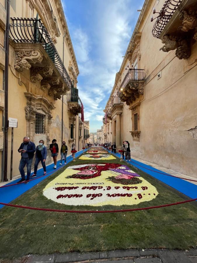 Hercules Suites Noto Dış mekan fotoğraf